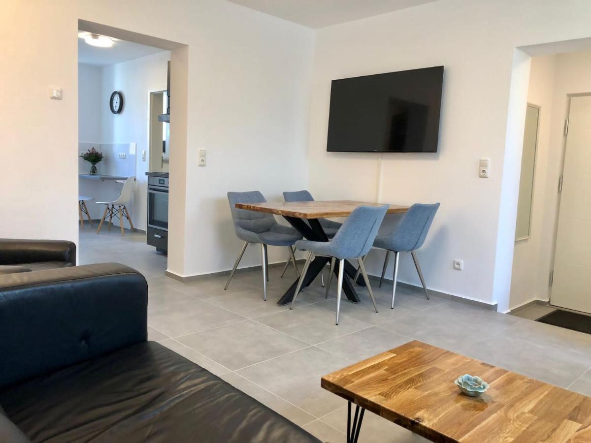 Erdgeschoss-Appartement Mit Seeterasse Ahrensbok Екстер'єр фото